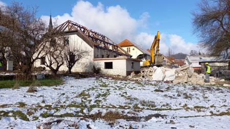 Mirna, rusenje hise na zacetku bodoce obvoznice (7)